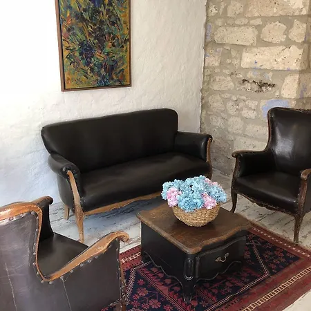 Livan Deluxe Otel 3*