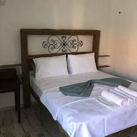 Livan Deluxe Szálloda 3*