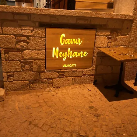 Livan Deluxe 酒店 3*