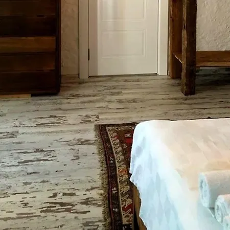 فندق Livan Deluxe 3*