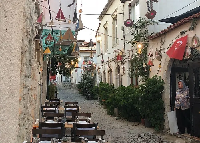 Отель Livan Deluxe