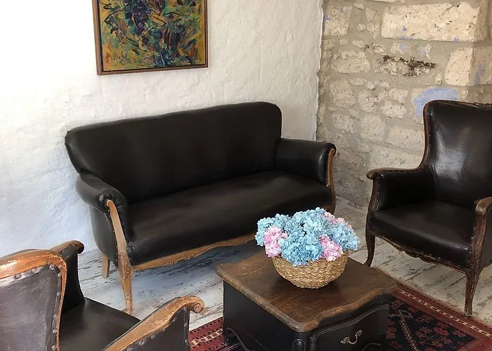 Livan Deluxe Отель 3*