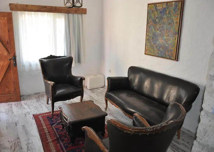 Отель Livan Deluxe