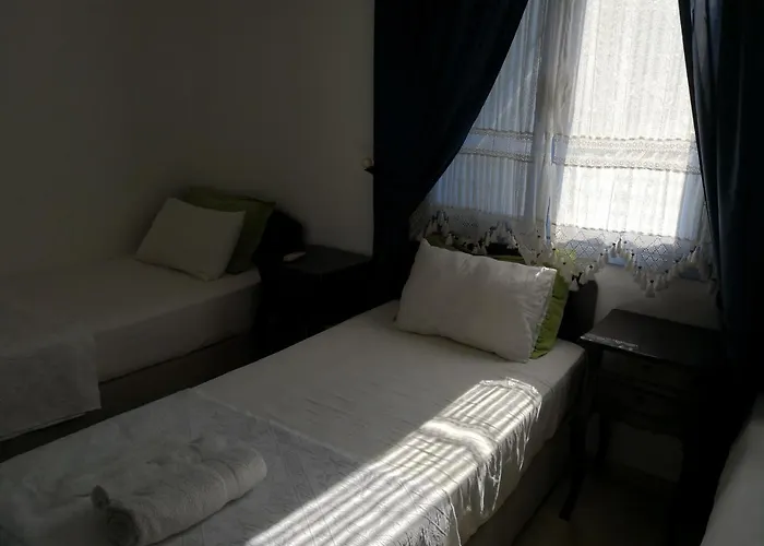 Отель Livan Deluxe