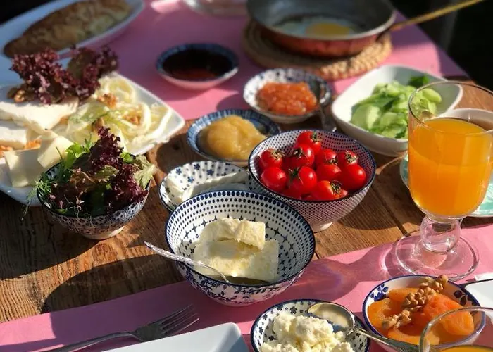 Livan Deluxe Алачати